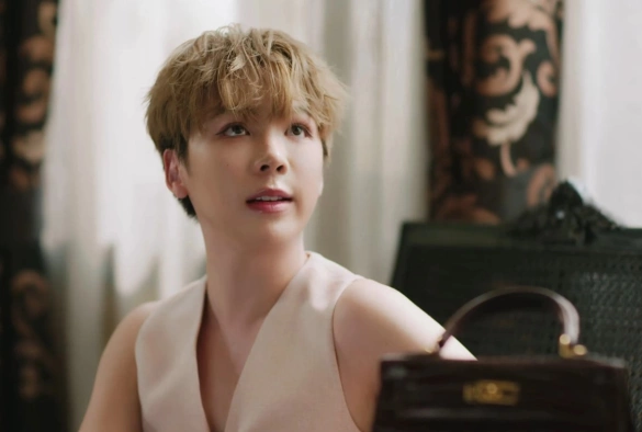 Кадр из дорамы Сантини