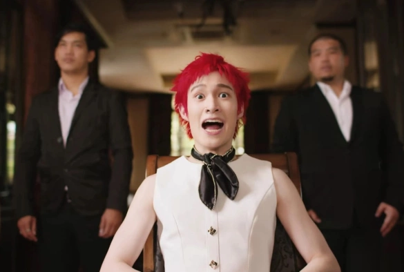 Кадр из дорамы Сантини