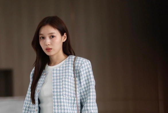 Кадр из дорамы Продуктовый магазин Ван