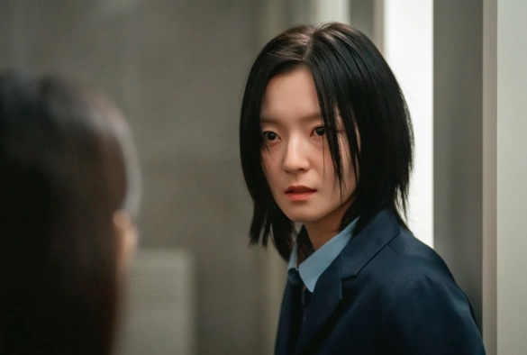 Кадр из дорамы Международная старшая школа Чхондам 2 сезон