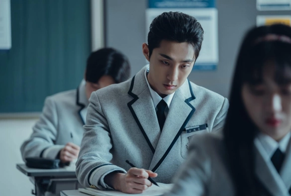 Кадр из дорамы Слабый герой