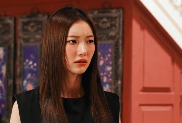 Кадр из дорамы Сёстры-катастрофы