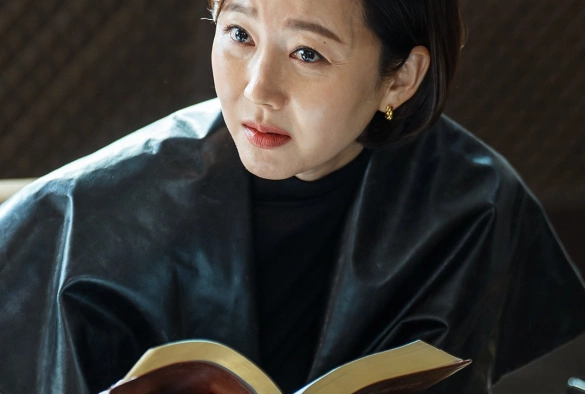 Кадр из дорамы Дефекты