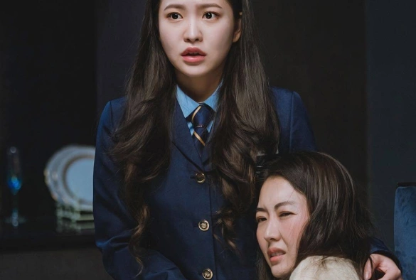 Кадр из дорамы Международная старшая школа Чхондам