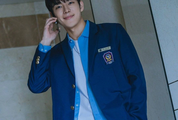 Кадр из дорамы Международная старшая школа Чхондам