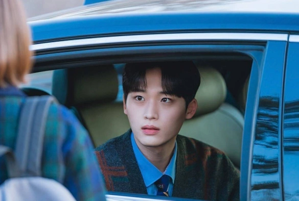 Кадр из дорамы Международная старшая школа Чхондам