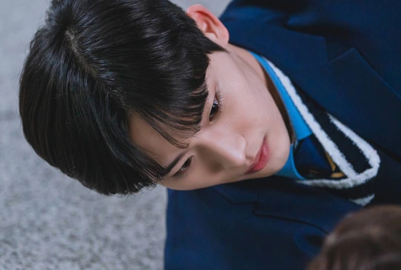 Кадр из дорамы Международная старшая школа Чхондам