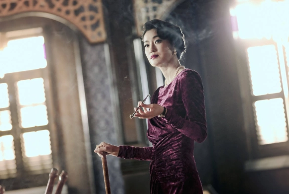 Кадр из дорамы Существо Кёнсона / Кёнсонское существо