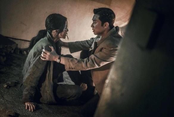 Кадр из дорамы Существо Кёнсона / Кёнсонское существо