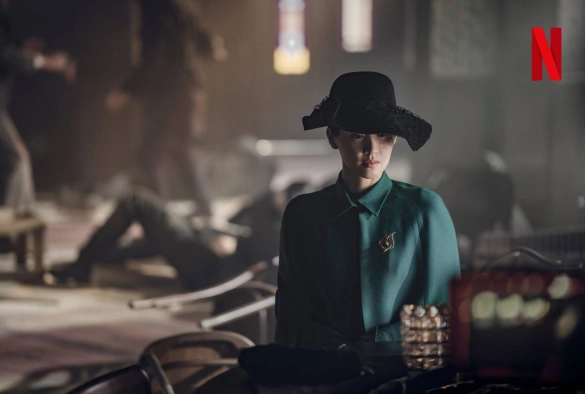 Кадр из дорамы Существо Кёнсона / Кёнсонское существо