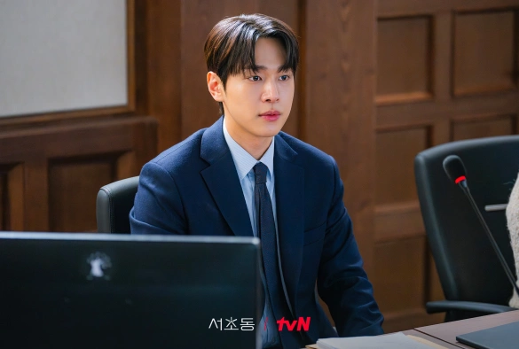 Кадр из дорамы Район Сочхо