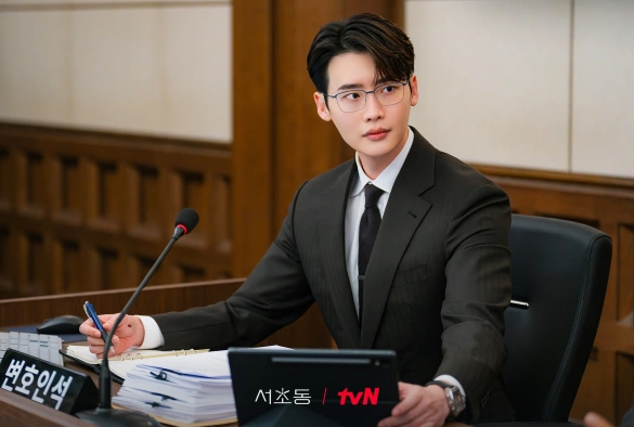 Кадр из дорамы Район Сочхо