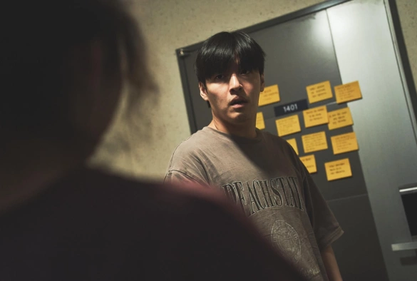 Кадр из дорамы Стена к стене