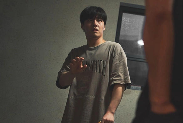 Кадр из дорамы Стена к стене