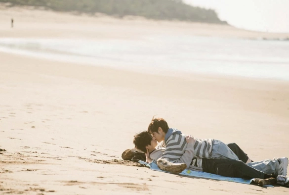 Кадр из дорамы Тайные любовники