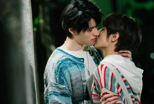 Кадр из дорамы Тайные любовники