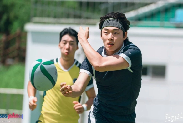 Кадр из дорамы Мы творим чудеса