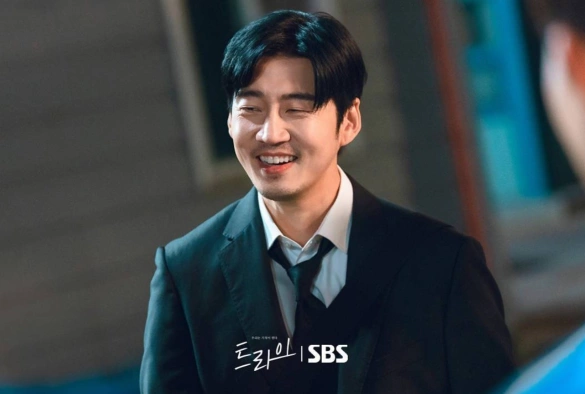 Кадр из дорамы Мы творим чудеса