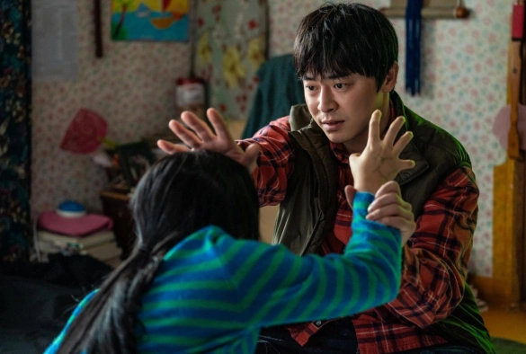 Кадр из дорамы Моя дочь – зомби