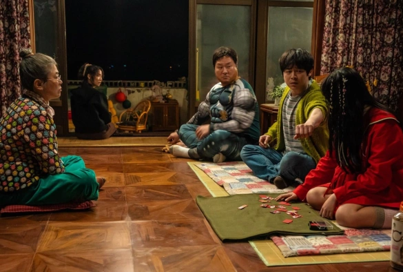 Кадр из дорамы Моя дочь – зомби