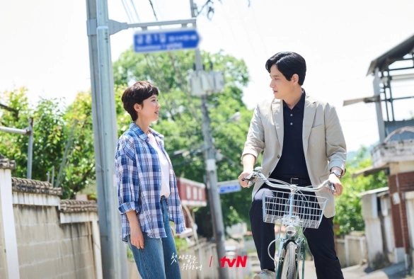 Кадр из дорамы Во-первых, ради любви