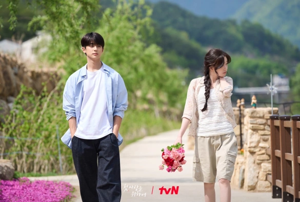 Кадр из дорамы Во-первых, ради любви