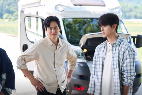 Кадр из дорамы Во-первых, ради любви