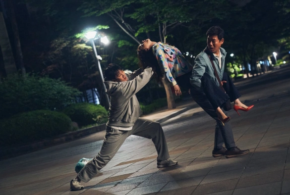 Кадр из дорамы Свидание в 2 часа