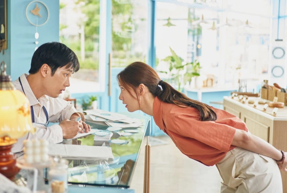 Кадр из дорамы Свидание в 2 часа