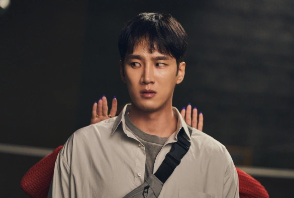 Кадр из дорамы Свидание в 2 часа