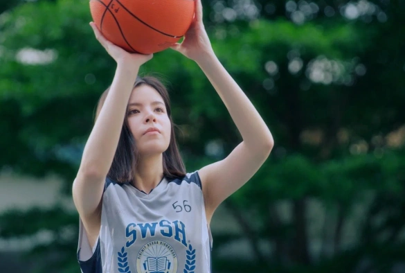 Кадр из дорамы Где-то, как-то