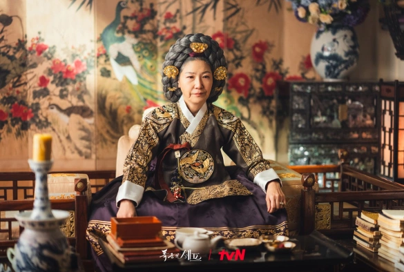 Кадр из дорамы Шеф-повар тирана