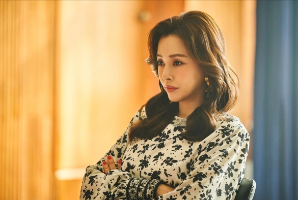 Кадр из дорамы Эма