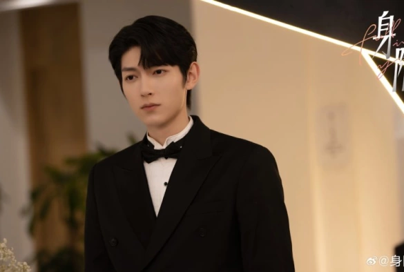 Кадр из дорамы Влюбляйся