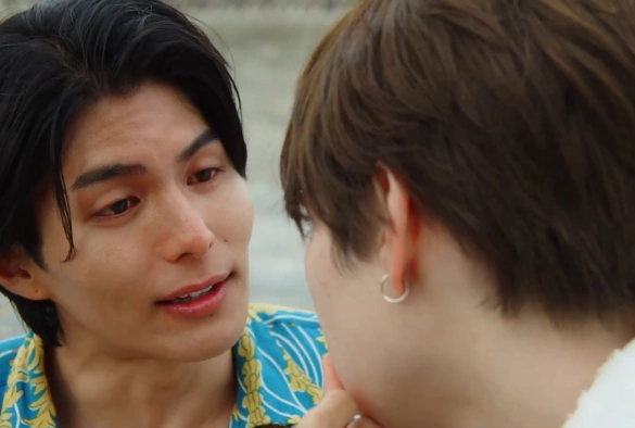 Кадр из дорамы Море любви