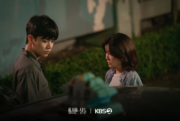 Кадр из дорамы Наши золотые дни