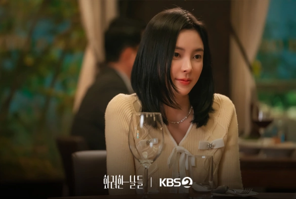 Кадр из дорамы Наши золотые дни