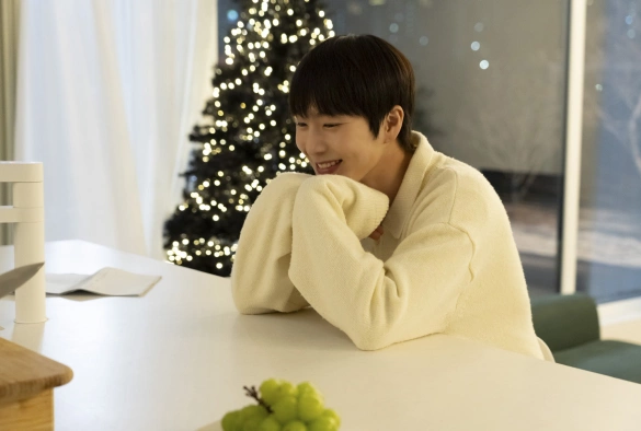 Кадр из дорамы Я встретил своего биаса!?