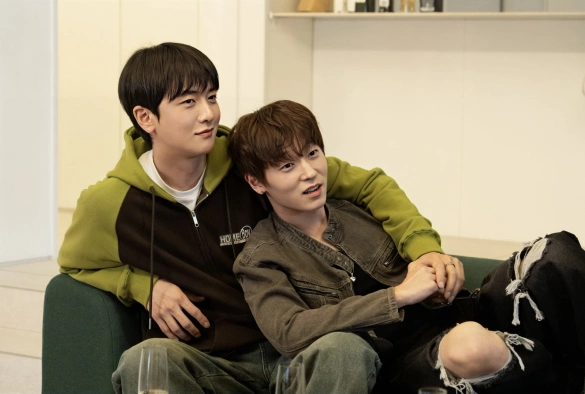 Кадр из дорамы Я встретил своего биаса!?