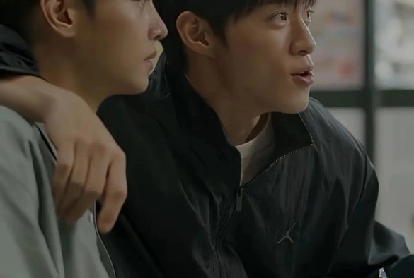 Кадр из дорамы Убийца по соседству