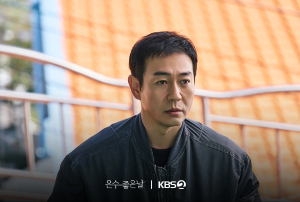 Кадр из дорамы Удачный день Ын Су