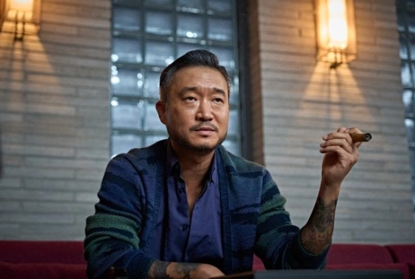 Кадр из дорамы Богомол