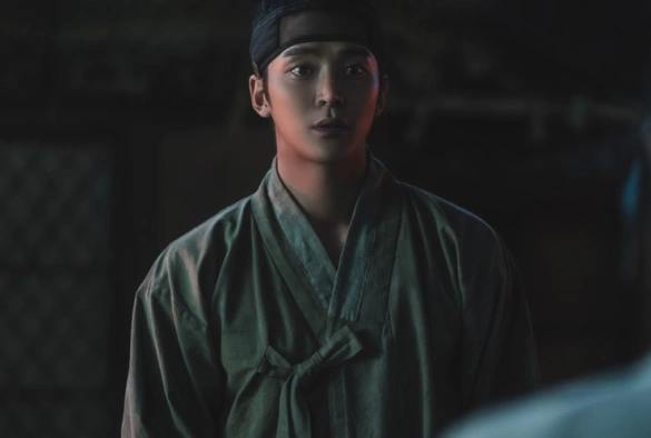 Кадр из дорамы Мутная вода