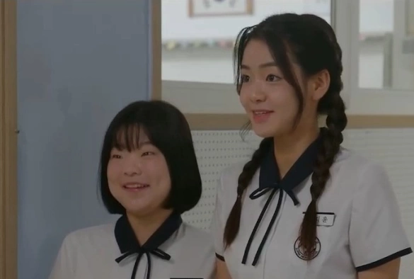 Кадр из дорамы Первая любовь