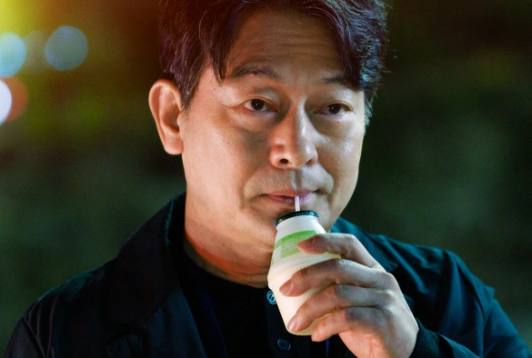 Кадр из дорамы Богомол