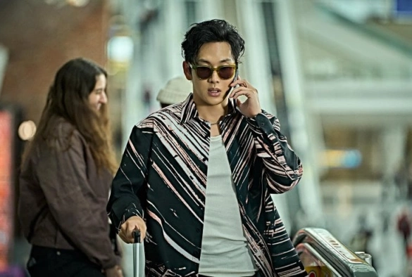 Кадр из дорамы Богомол