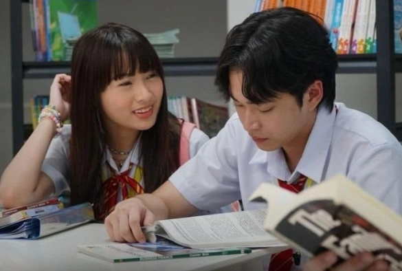 Кадр из дорамы Соблазнение Дрейка Пальмы