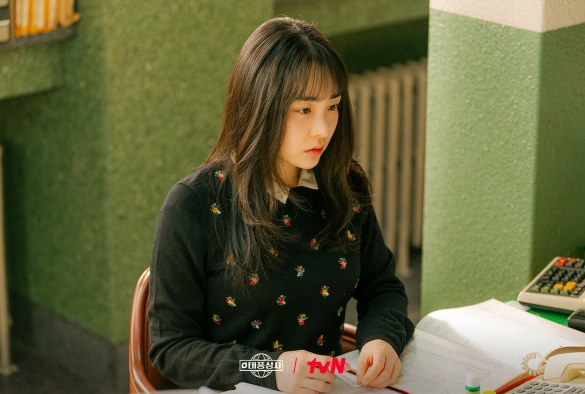 Кадр из дорамы Босс компании «Тайфун»