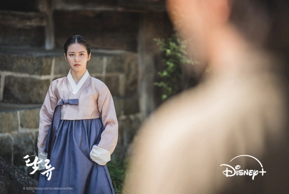 Кадр из дорамы Мутная вода