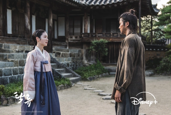 Кадр из дорамы Мутная вода